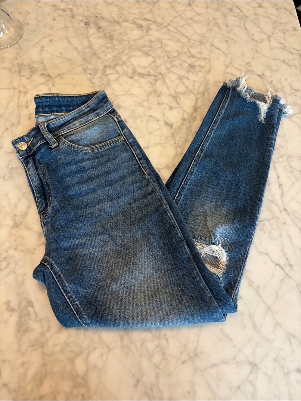 Women’s Vervet Distressed Blue Jeans — Size 29
